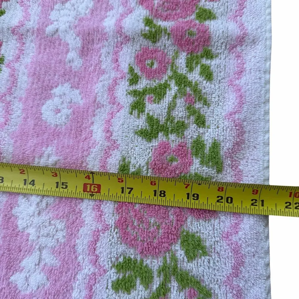 Vintage Cannon Monticello Bath Towel Floral Pink & Green Roses w/ Fringe Cottage